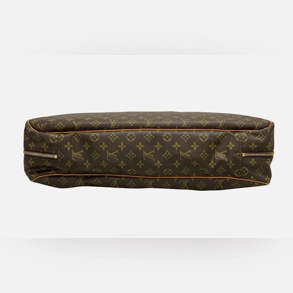 Louis Vuitton Bag - Picture 8 of 16